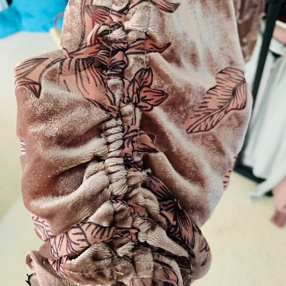 Velvet Off-the-Shoulder Top - Picture 3 of 4